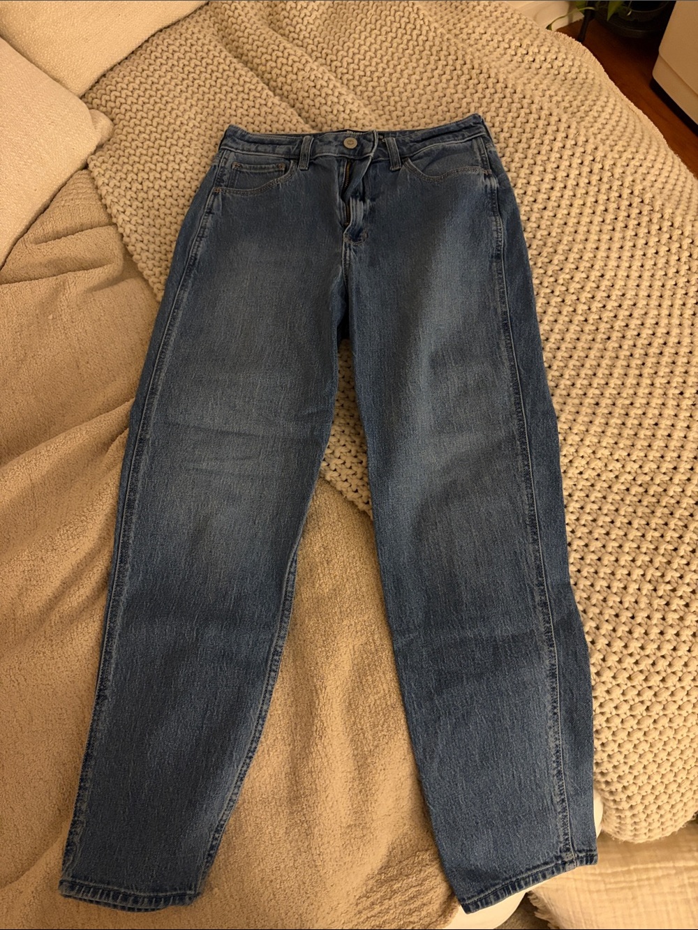Hollister Jeans - Ultra High Rise Mom